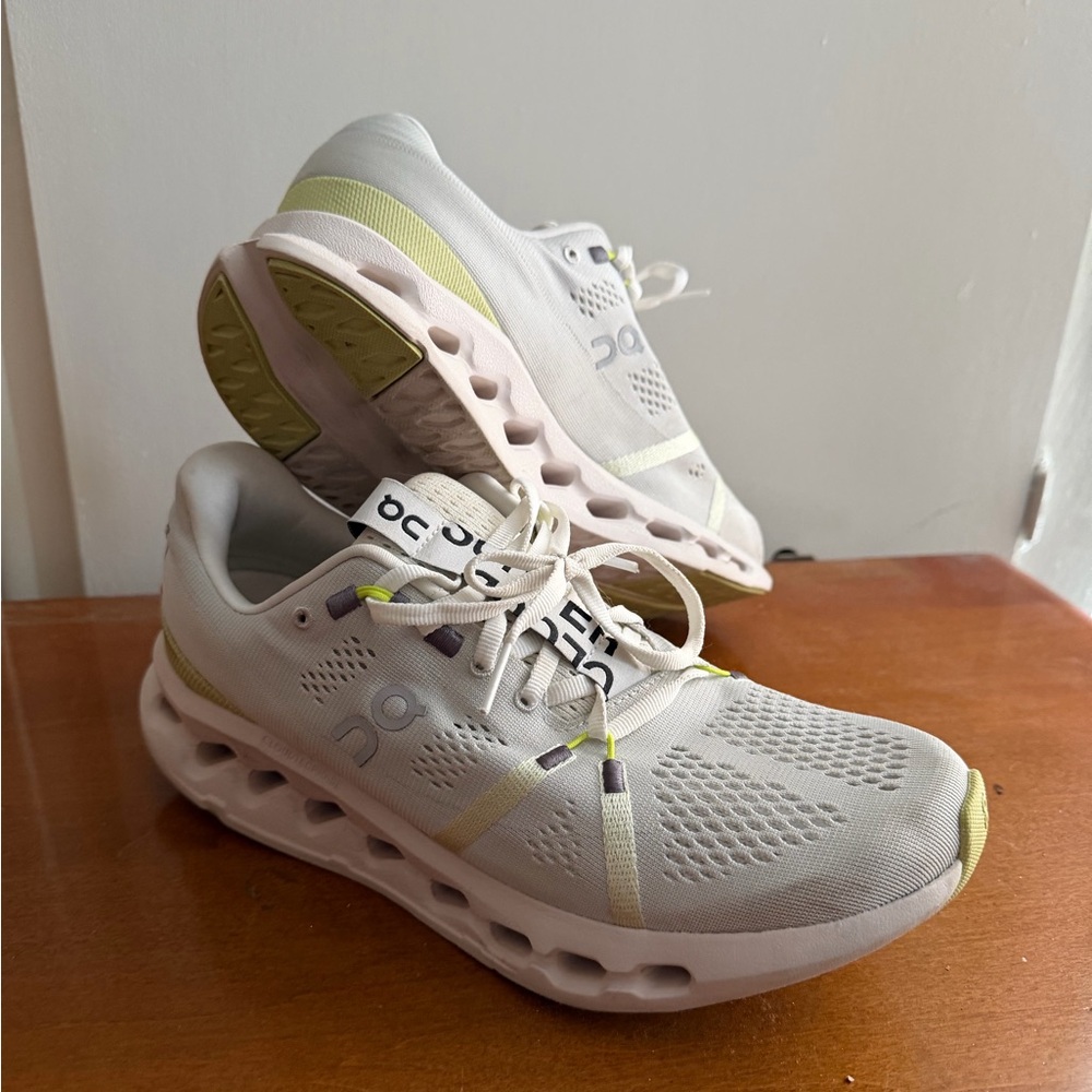 On Running Women's Sneakers White with Light Yellow Accents - Picture 2 of 12